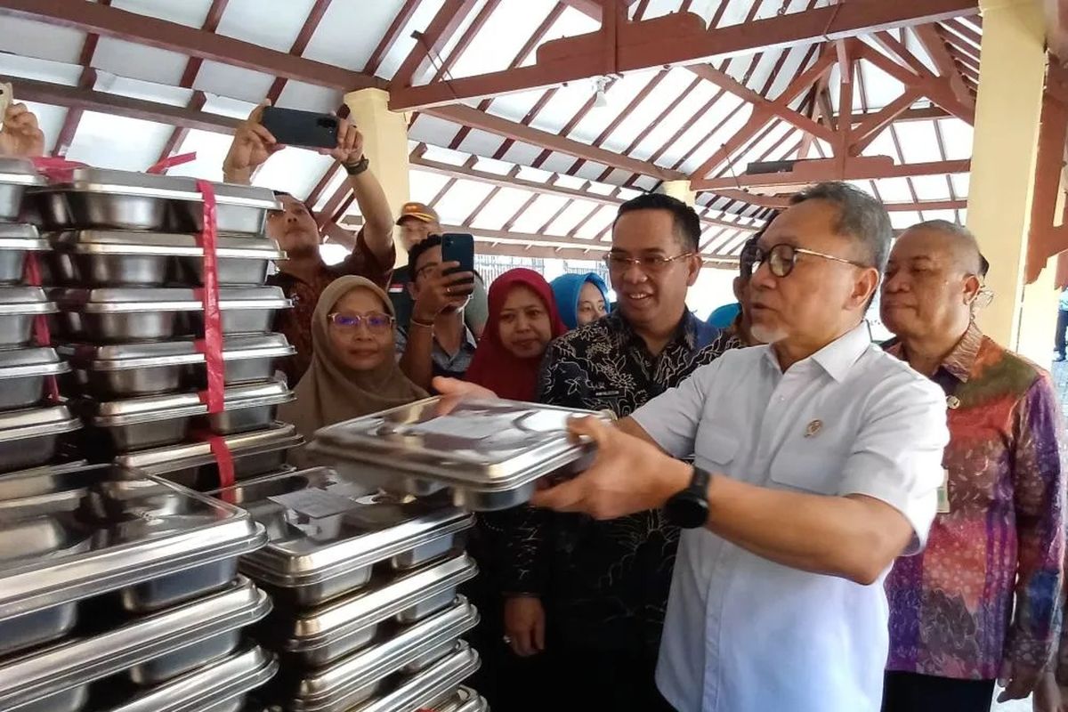 Menko Zulhas: Sekolah Bisa Protes Jika Menu MBG Tak Sesuai