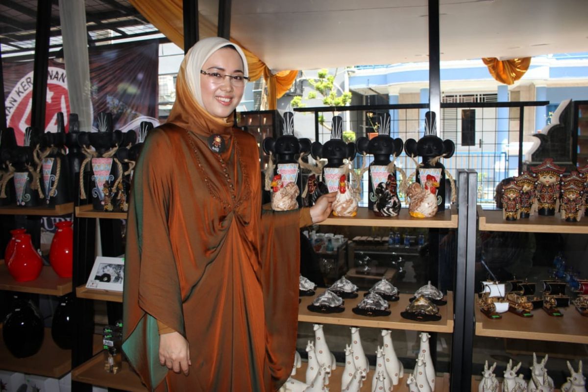 Bupati Purwakarta Anne Ratna Mustika