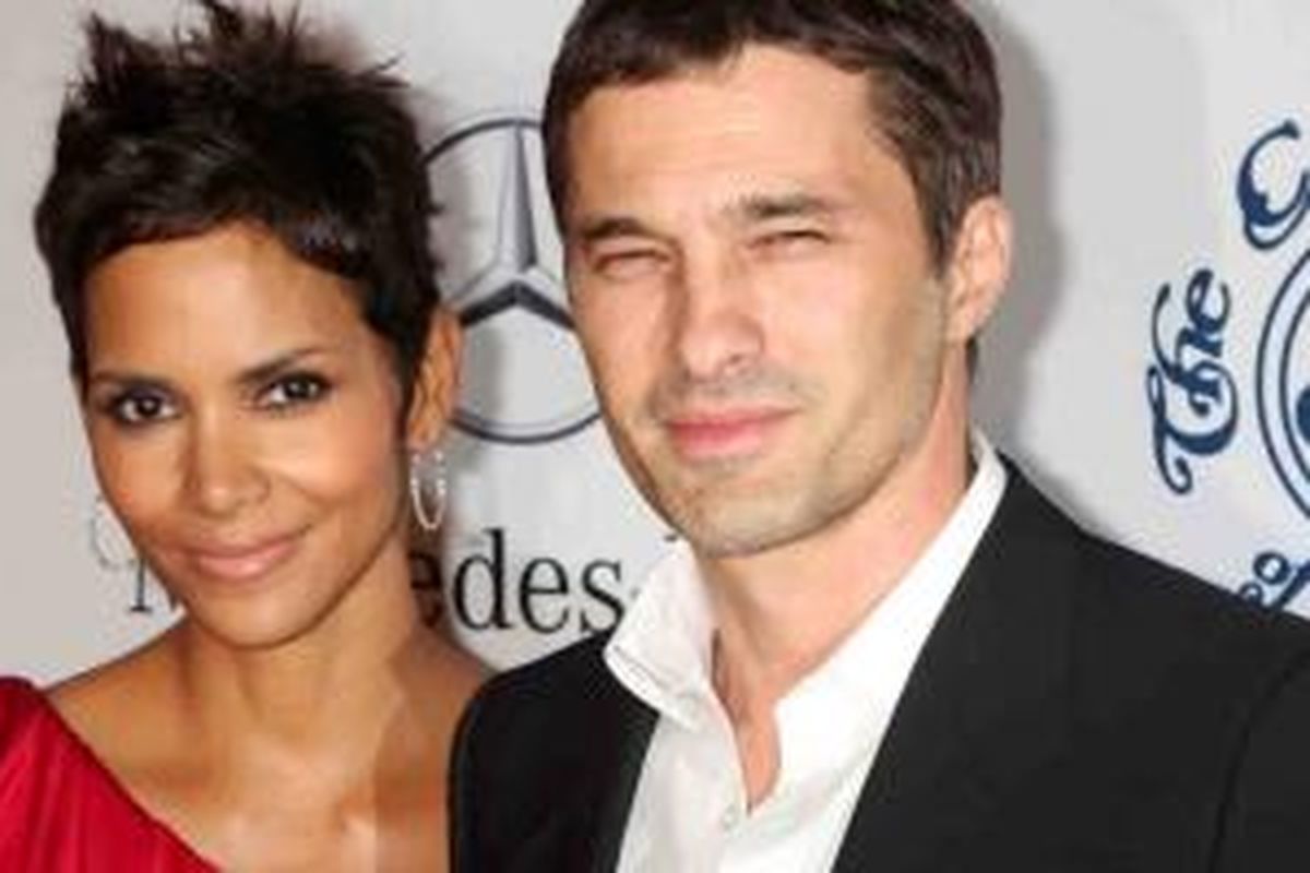 Halle Berry dan Oliver Martinez