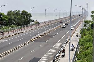 Sejarah Jembatan Suramadu, Digagas Soekarno, Diresmikan SBY, Kini Jadi Jembatan Non-Tol Terpanjang