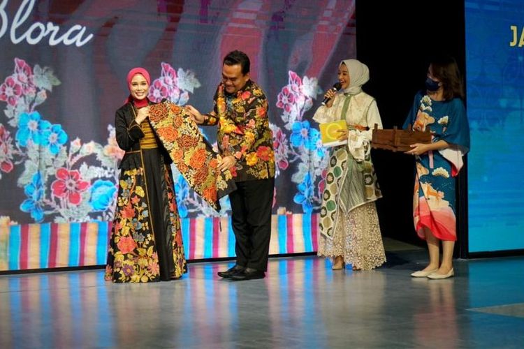 Pelaksanaan Semarang Fashion Trend 2022