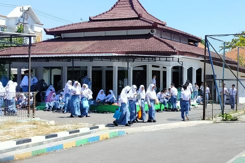 Harga Bahan Seragam SMAN 2 Brebes Dikeluhkan Mahal, Pihak Sekolah: Siswa Boleh Membeli di Luar