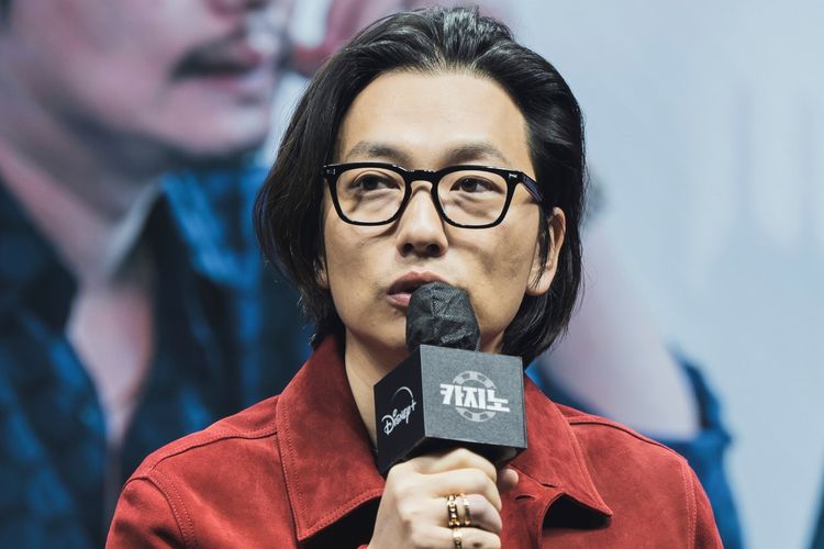 Aktor Lee Dong Hwi pemeran Jung Pal di drama Korea Big Bet.