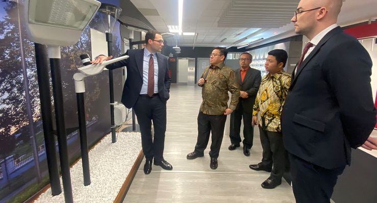 OIKN dan LUG Polandia Jajaki Investasi "Smart Lighting" di Nusantara