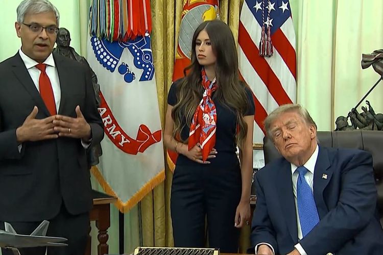 Trump Sering Tampak Tertidur di Acara Penting, Gedung Putih Dituduh Punya Alat Kejut
