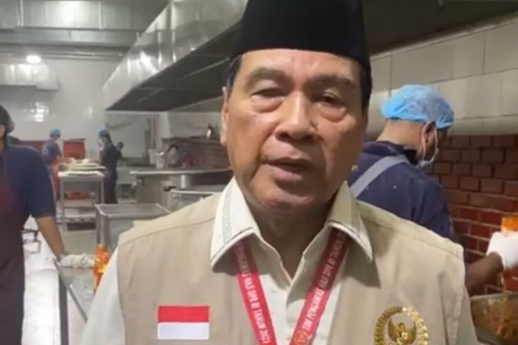 Anggota Komisi 8 DPR RI yang juga Timwas Haji, Achmad saat mengecek pelayanan jemaah haji di Mekkah, Senin (3/7/2023).