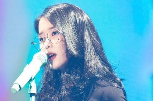 Lirik dan Chord Lagu The Shower - IU