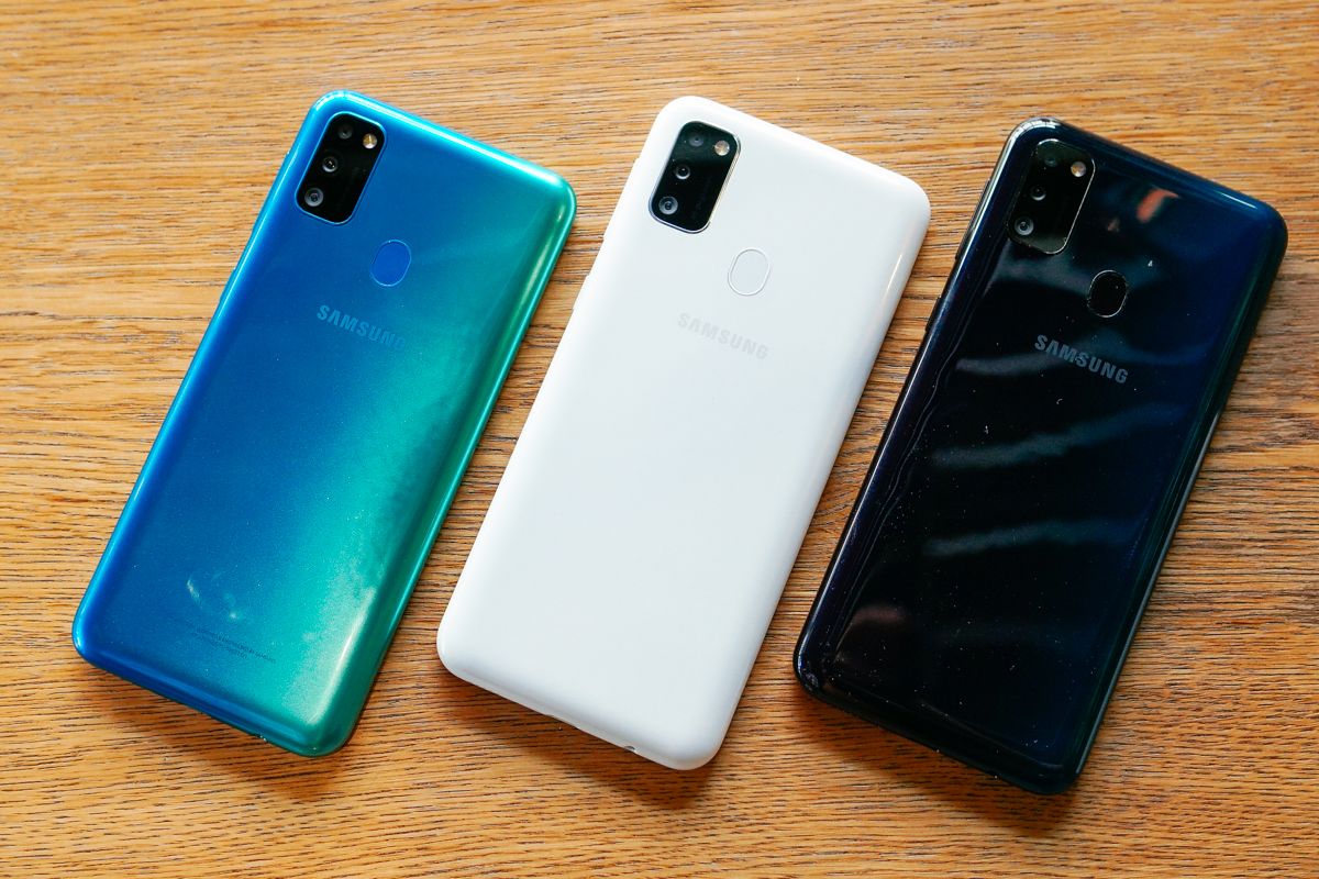 Tiga pilihan warna Samsung Galaxy M30s.