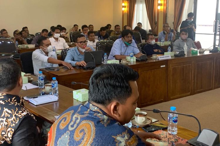 Mediasi antara petani plasma dengan perusahaan perkebunan kelapa sawit di Kabupaten Mempawah, Kalimantan Barat (Kalbar) gagal. 
