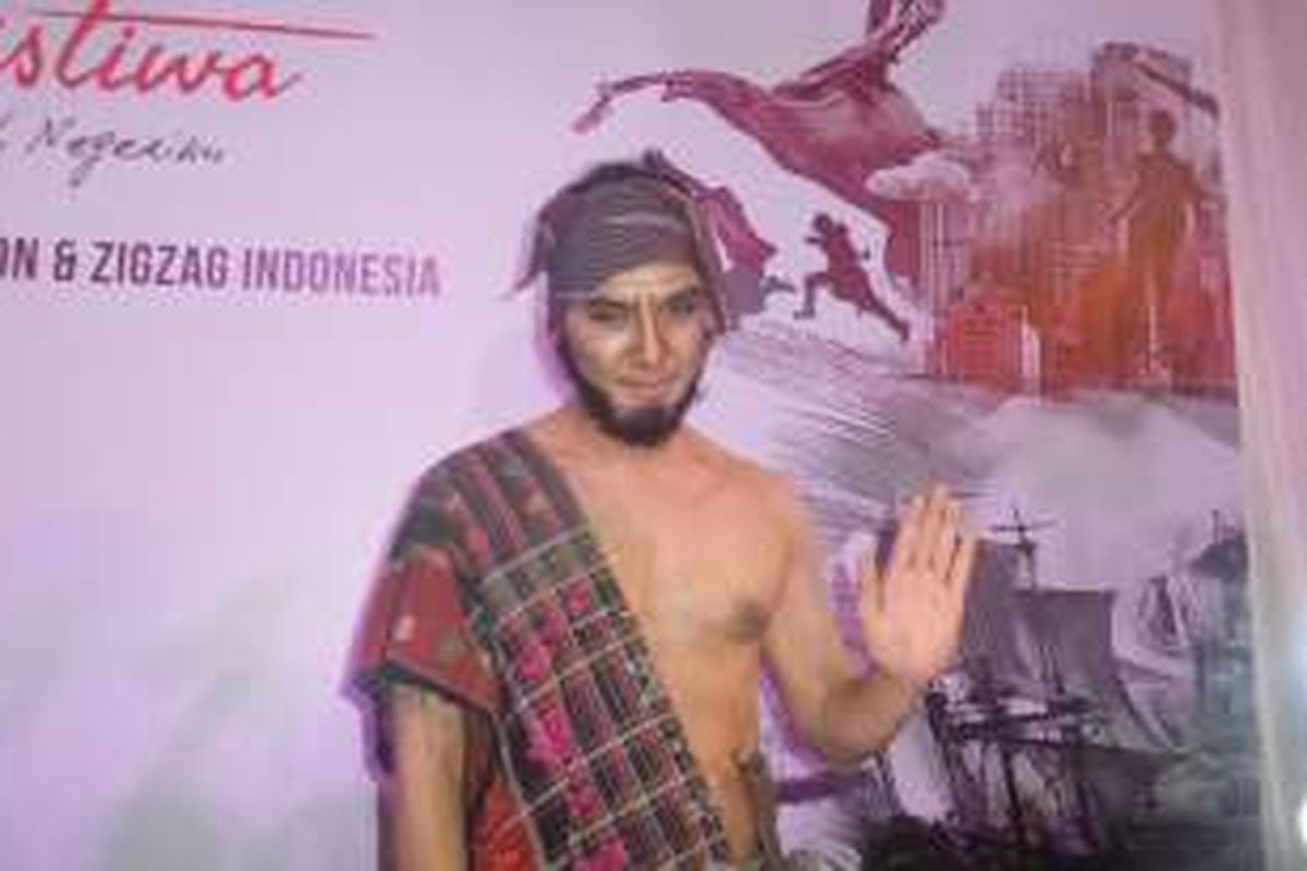 Rio Dewanto setelah menjalani pementasan teater berjudul Khatulistiwa di Teater Jakarta, Taman Ismail Marzuki (TIM), Cikini, Jakarta Pusat, Jumat (18/11/2016).