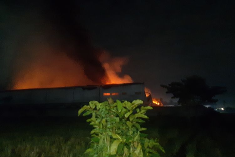 Kebakaran di GM Plaza Lumajang, Selasa (23/4/2024)