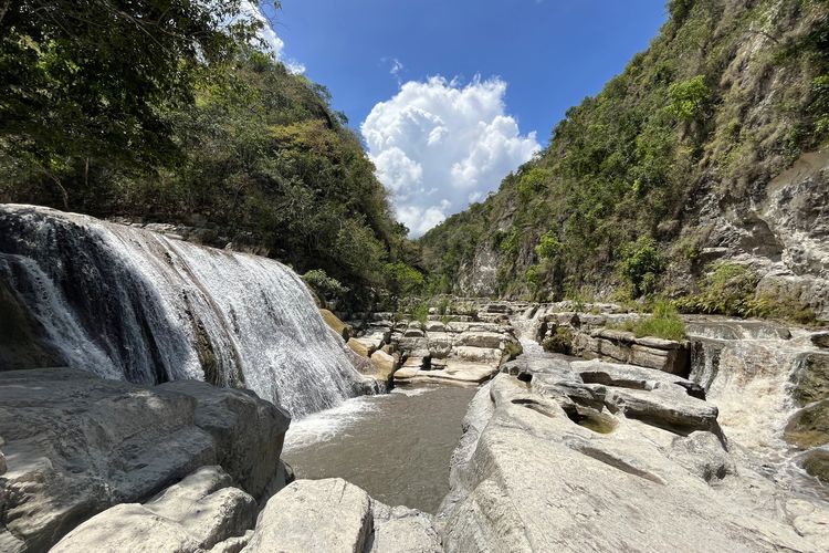 Potrait Air Terjun Tanggedu, di Sumba Timur, Nusa Tenggara Timur, Kamis (27/11/2025). 