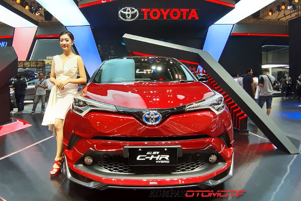 Toyota C-HR Hybrid di GIIAS 2019