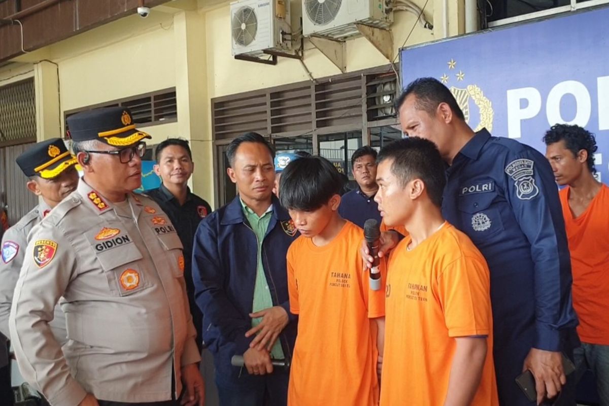 AC (20) dan FH (20) dihadirkan saat polisi menggelar konferensi pers di Polrestabes Medan pada Sabtu (10/5/2025).
