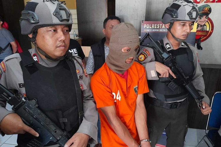 Pelaku pembunuhan penjaga masjid di Kota Bengkulu ditangkap polisi, Sabtu (28/1/2023).