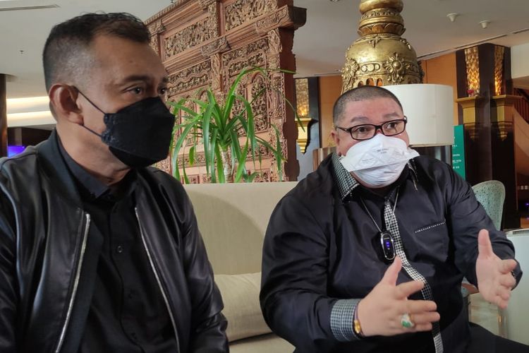 Kuasa hukum Kwe Foah Lan, John Richard dan Razman Nasution