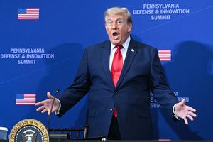 Trump Siapkan Serangan Tarif Baru, Dunia Bersiap Hadapi Babak Baru Perang Dagang