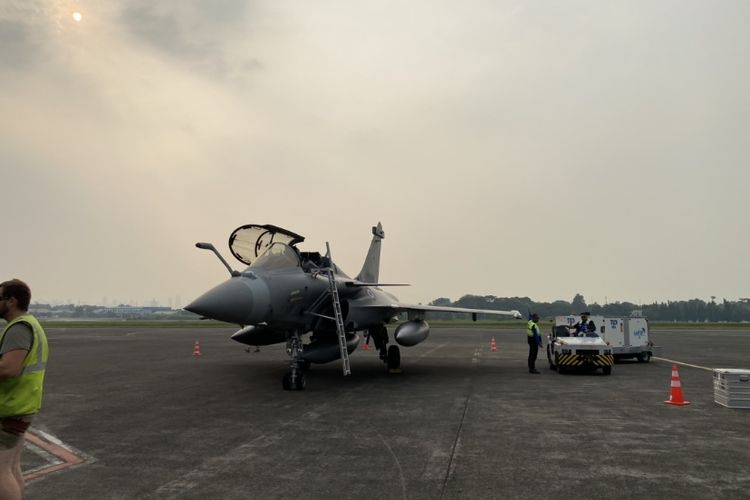 Jet Tempur Rafale dan 2 Pesawat Kargo A400M Perancis Singgah di Halim