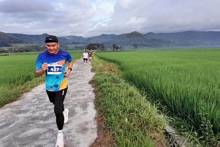 Kuliner Run di Padukuhan Pronosutan, Kalurahan Kembang, Kapanewon Nunggulan, Kabupaten Kulon Progo, Daerah Istimewa Yogyakarta. Lari sambil menikmati keindaan alam.