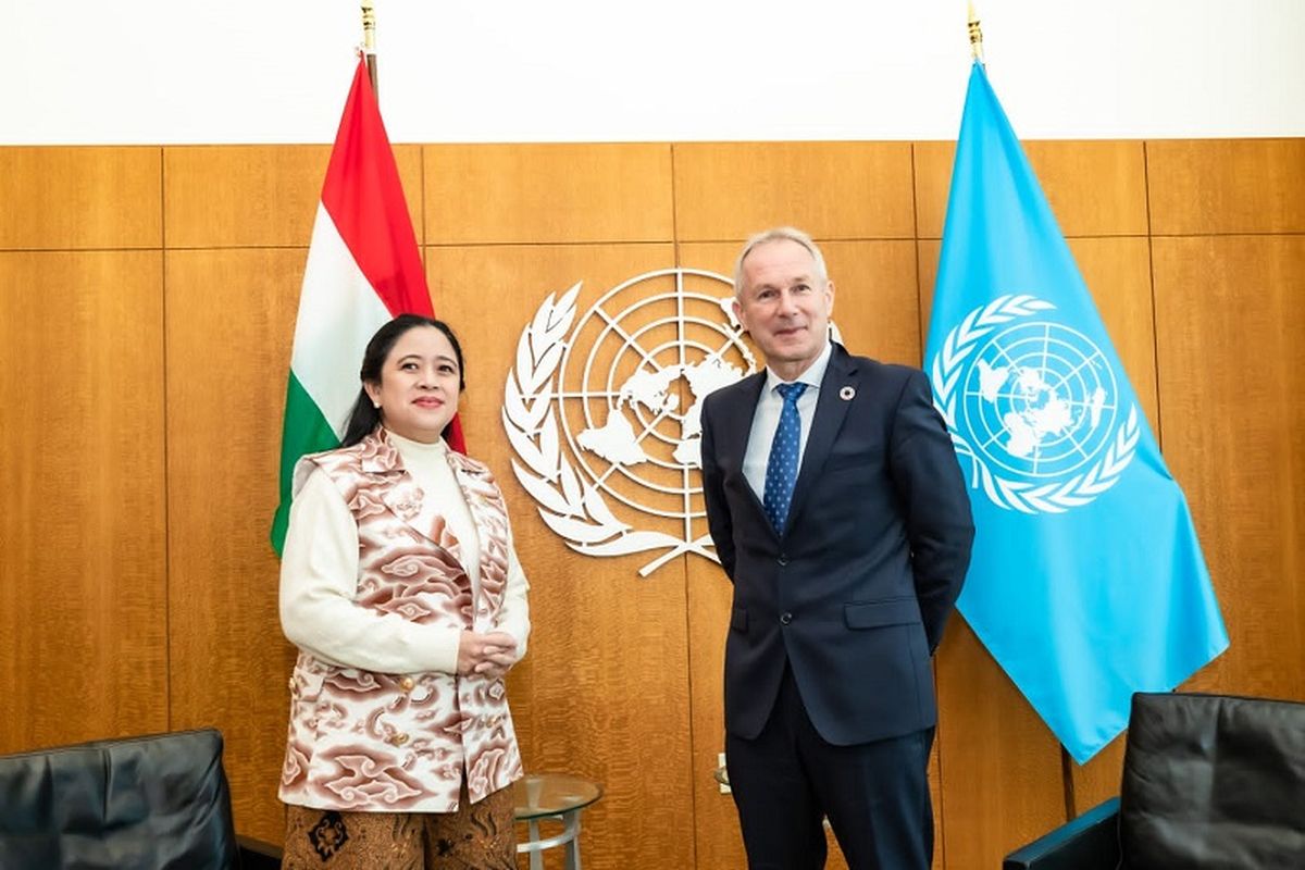 Ketua Dewan Perwakilan Rakyat (DPR) Republik Indonesia (RI) Puan Maharani saat melakukan pertemuan bilateral dengan Presiden Majelis Umum Perserikatan Bangsa-Bangsa (PBB) atau United Nations General Assembly (UNGA) Csaba Korosi di sela-sela perhelatan Annual Parliamentary Hearing at The United Nations di Markas PBB, New York, Amerika Serikat (AS), Senin (13/2/2023). 