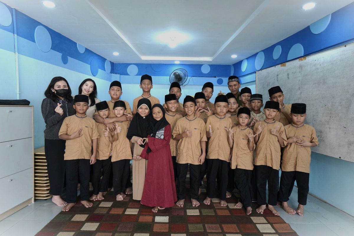 Pedro Indonesia menyerahkan donasi kepada Yayasan Mizan Amanah senilai Rp 200 juta sebagai bagian program CSR mereka Pedro with A Purpose, for A Brighter Tomorrow (2/4/2024). 