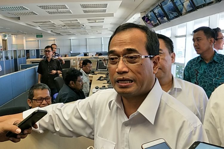 Menteri Perhubungan (Menhub) Budi Karya Sumadi saat ditemui di Pelabuhan Tanjung Priok, Jakarta Utara, Minggu (4/3/2018).