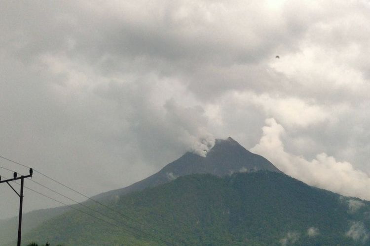 Visual Gunung Lewotobi Laki-laki pada Rabu (7/2/2024) pukul 14.56 Wita