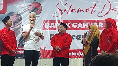 Guru Paud di Batang Curhat ke Ganjar, Terima Upah Hanya Rp 600.000 per Tahun