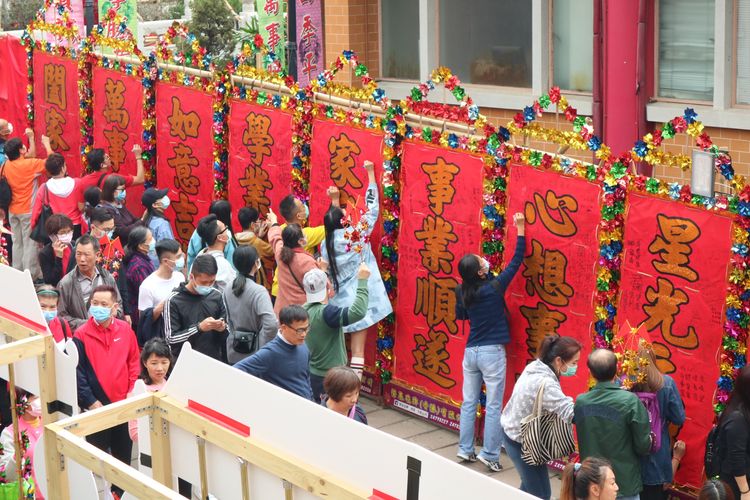 Suasana imlek di Hong Kong, Sabtu (25/1/2020).