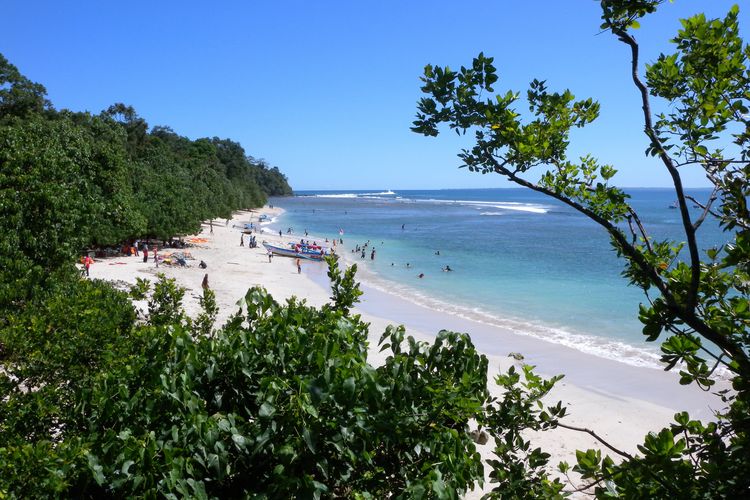 Pantai di Pangandaran, Jawa Barat