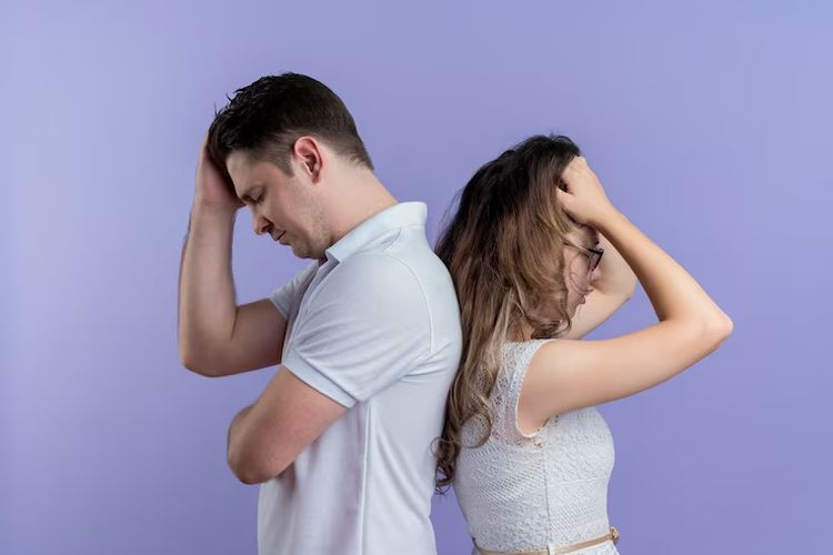 Ada beberapa zodiak yang disebut cenderung melakukan ghosting atau tiba-tiba menghilang tanpa penjelasan dalam sebuah hubungan.