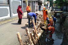 Antisipasi Banjir, Kecamatan Cipayung Normalisasi Saluran Penghubung Kalijati