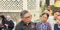 Duka Kepergian Guruh Soekarnoputra, PDI-P Kibarkan Bendera Setengah Tiang Selama 7 Hari