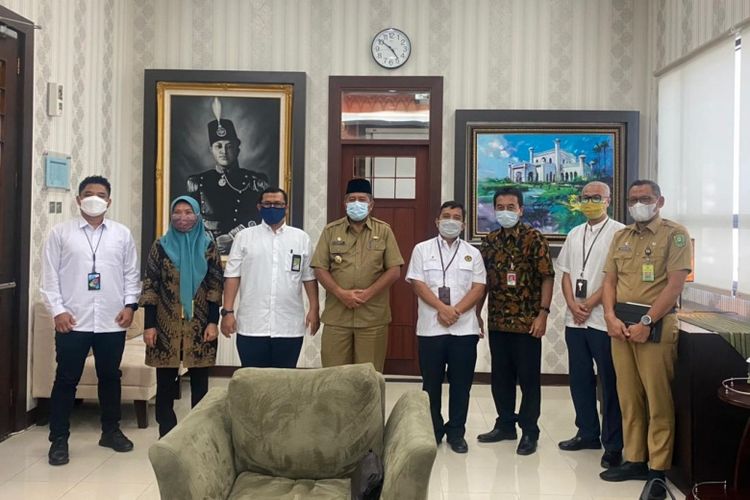 SKK Migas, Pertamina, dan Chevron sambangi Bupati Kabupaten Siak Alfedri di Kantor Bupati Siak, Senin (26/7/2021) 