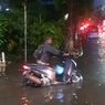 Banjir 40 Cm di Jalan Cempaka Putih Barat 26, Lalu Lintas Macet hingga 500 Meter