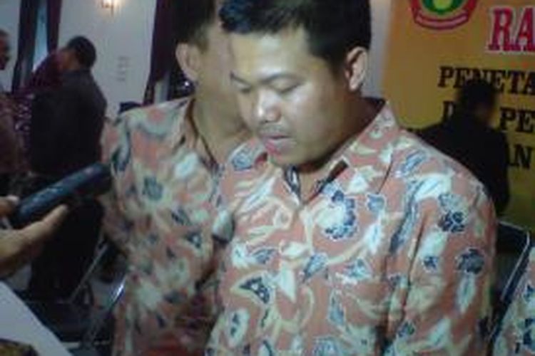 Ketua KPUD Garut, Aja Rowikarim
