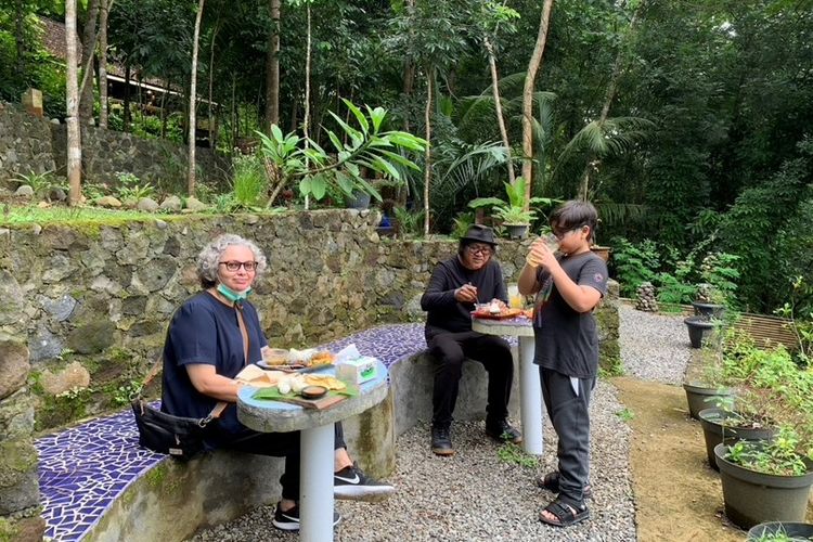 Wisata kuliner dan alam di Pari Klegung, Kulon Progo, Yogyakarta. 