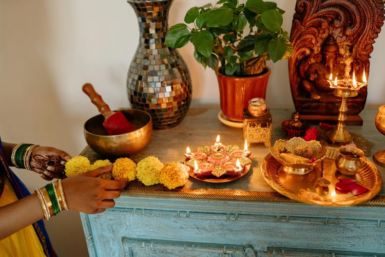 21 Oktober memperingati hari apa saja? Simak daftarnya selengkapnya, dari Hari Diwali sampai Hari Pencegahan Kekurangan Yodium di Dunia.