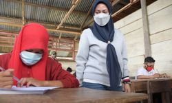 Tinjau Ujian Sekolah di Daerah Terpencil, Bupati Luwu Utara: Alhamdulilah Berjalan dengan Baik