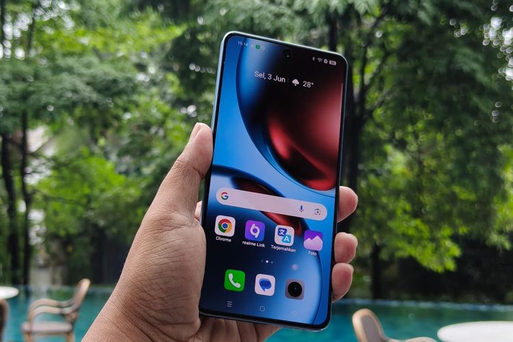 Harga Realme GT 7 RAM 12/256 GB di Indonesia adalah Rp 7.999.000.