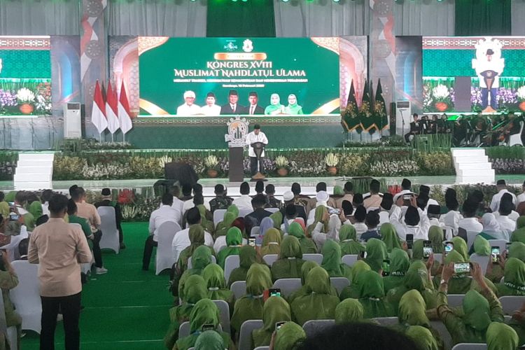 Presiden Prabowo Subianto membuka secara resmi Kongres Muslimat NU XVIII di Surabaya, Senin (10/2/2025). 