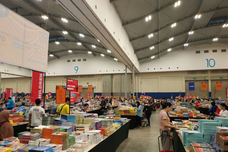 Area buku anak Big Bad Wolf Jakarta 2019 di hall 9-10 ICE BSD. Berkaca pada penyelenggaraan tahun-tahun sebelumnya, area ini akan dipenuhi oleh pengunjung di akhir pekan.