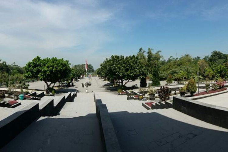 Kondisi halaman Museum Gunung Api Merapi pasca erupsi Gunung Merapi, Jumat (11/5/2018). 