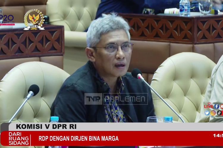 Direktur Jenderal (Dirjen) Bina Marga Hedy Rahadian dalam Rapat Dengar Pendapat (RDP) Komisi V DPR RI dengan Dirjen Bina Marga, Rabu (14/9/2022)
