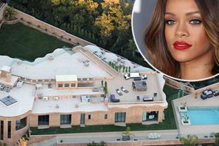 Rihanna harus merogoh kocek miliaran rupiah untuk membayar premi asuransi rumahnya.