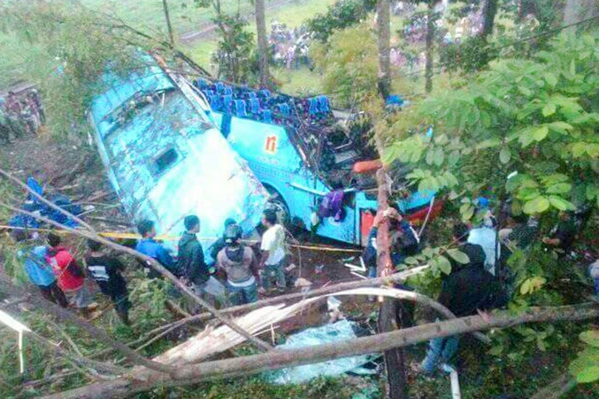Kecelakaan Bus Rosalian Indah telah emat korban jiwa.
