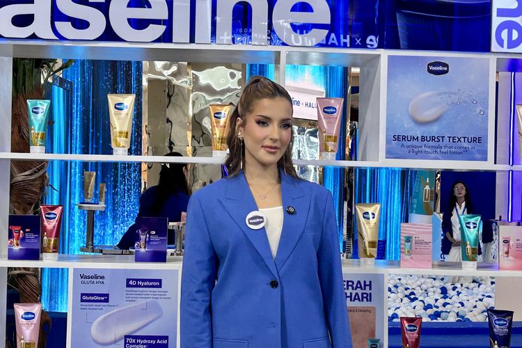 Tasya Farasya dalam acara Vaseline X HALUU: Gluta-Hya Hydration Clinic yang digelar di Mall Kota Kasablanka, Jakarta Selatan, Jumat (20/2/2026).
