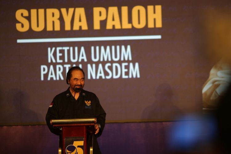 Ketua Umum Partai Nasional Demokrat Surya Paloh berpidato dalam pembekalan caleg Nasdem di Claro Hotel, Makassar, Sulawesi Selatan, Kamis (26/9/2018)