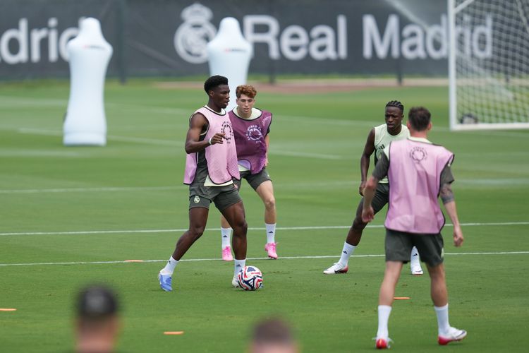 Aurelien Tchouameni beraksi di sesi latihan Real Madrid di Florida pada 17 Juni 2025, menjelang pertandingan Piala Dunia Antarklub 2025 antara Real Madrid Spanyol dan Al Hilal Arab Saudi.