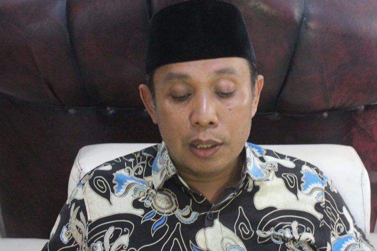 Junaidi, Caleg DPRD Lumajang Dapil 7 dari PKB yang mengundurkan diri sehari sebelum pencoblosan, Selasa (13/2/2024) (Kompas.com/Miftahul Huda)